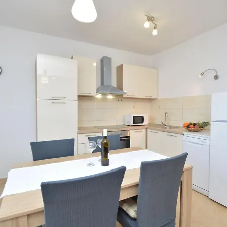 Katenas By Interhome Feriehus Šibenik