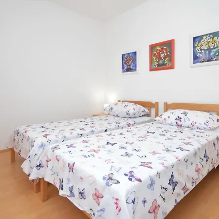 Katenas By Interhome * シベニク