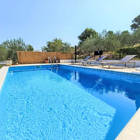 Katenas By Interhome