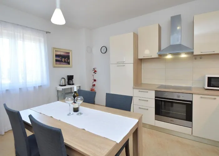 Katenas By Interhome Tatil Evi Šibenik