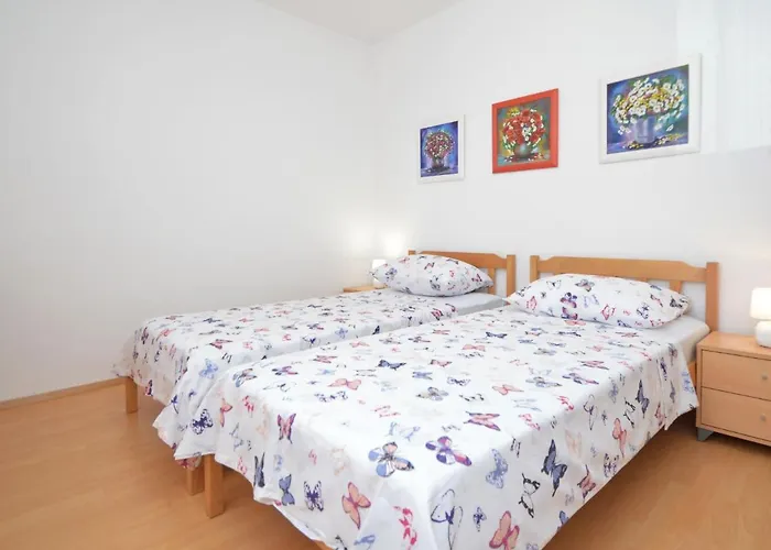 Katenas By Interhome * Szybenik